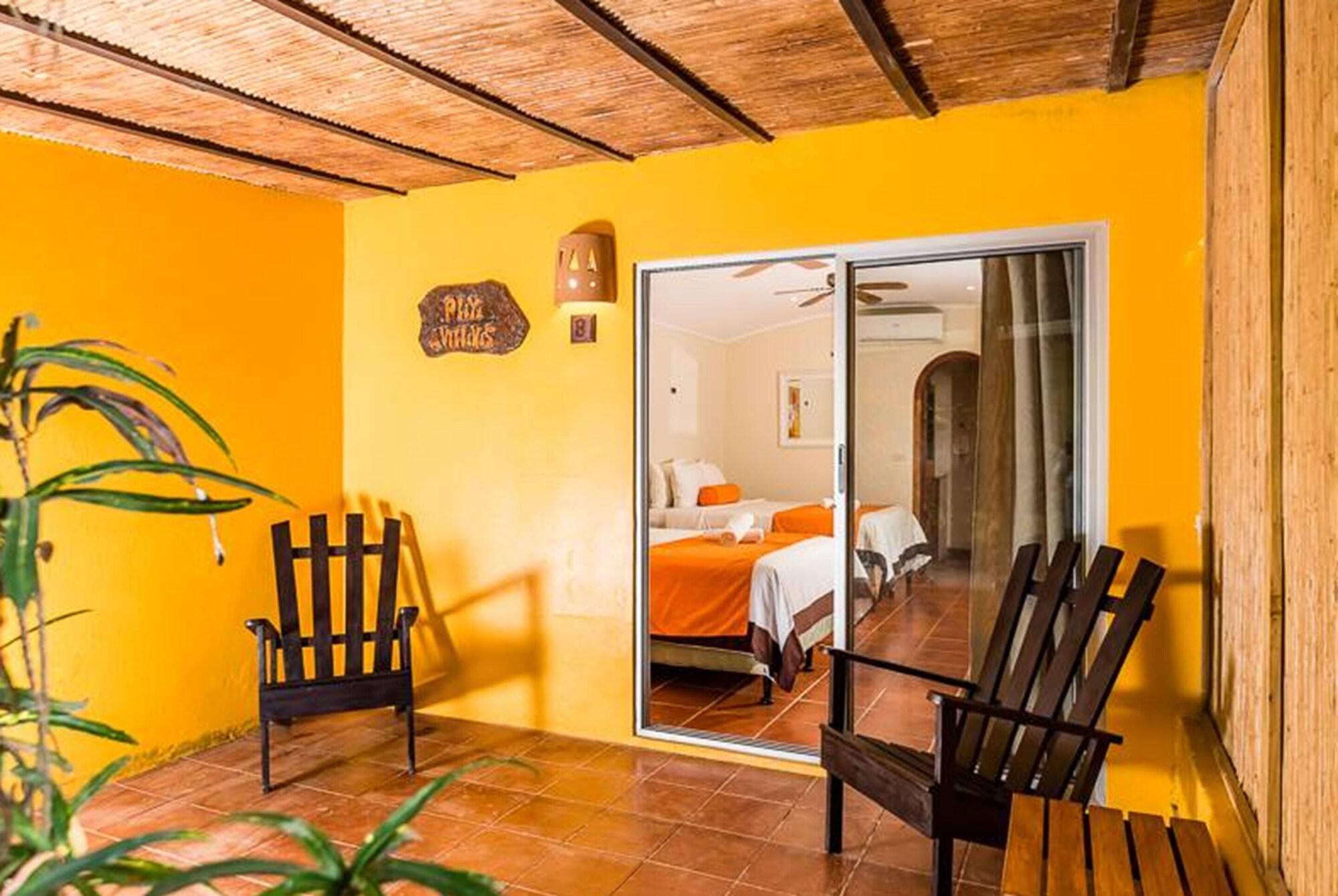 Hotel Pasatiempo Tamarindo Exteriör bild