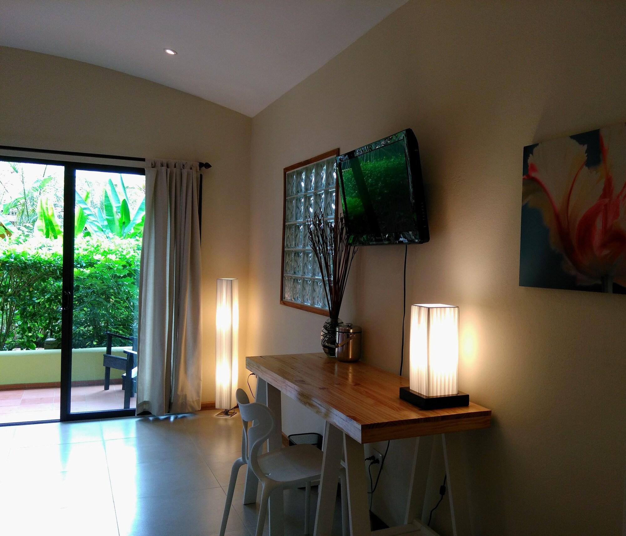 Hotel Pasatiempo Tamarindo Exteriör bild