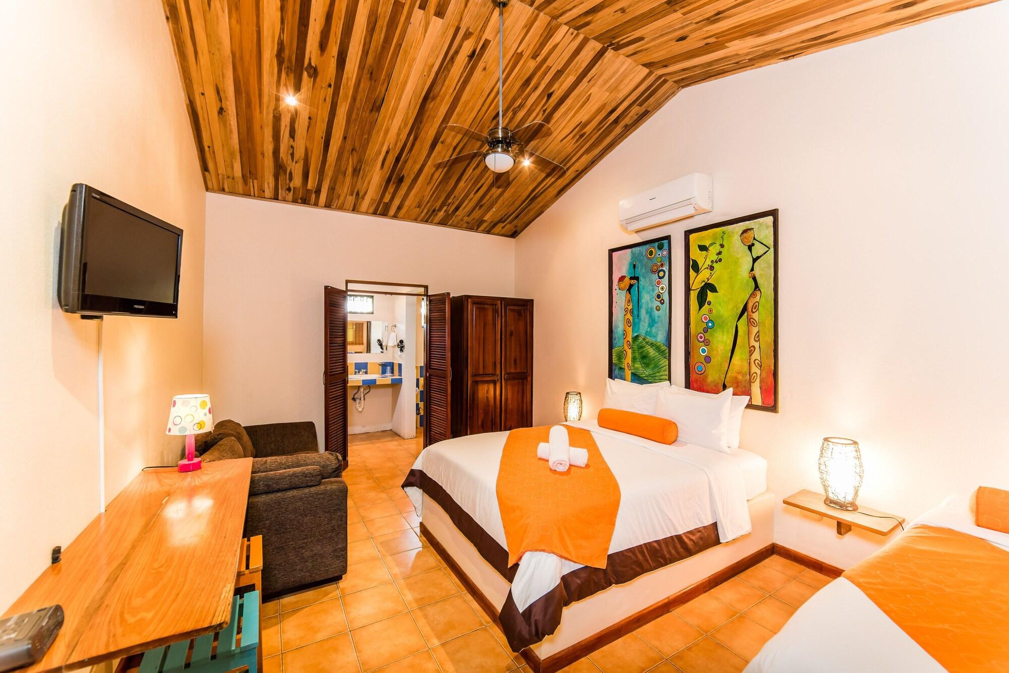 Hotel Pasatiempo Tamarindo Exteriör bild