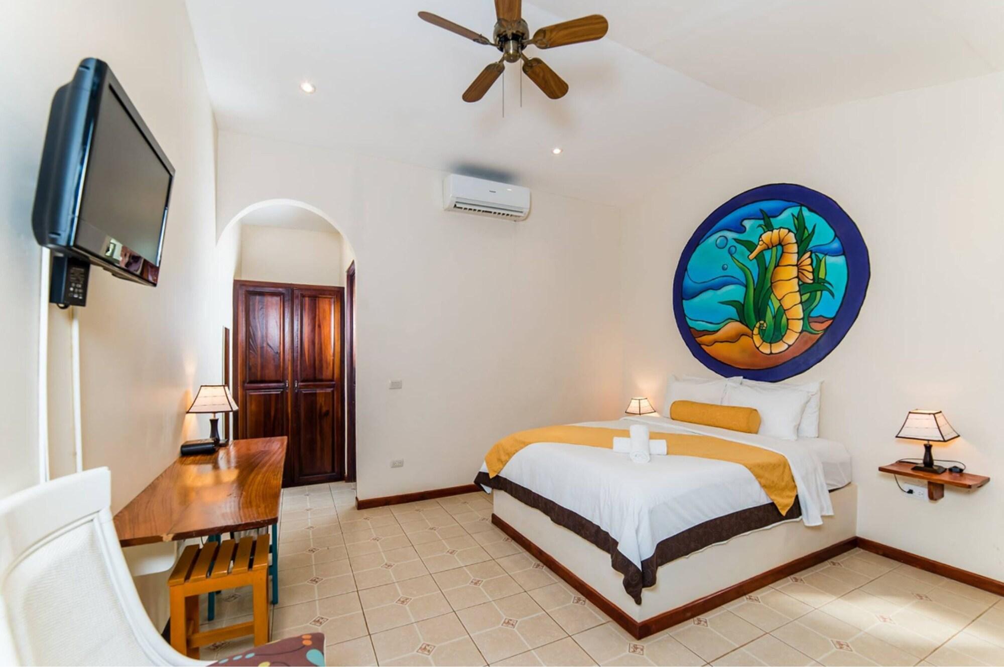 Hotel Pasatiempo Tamarindo Exteriör bild