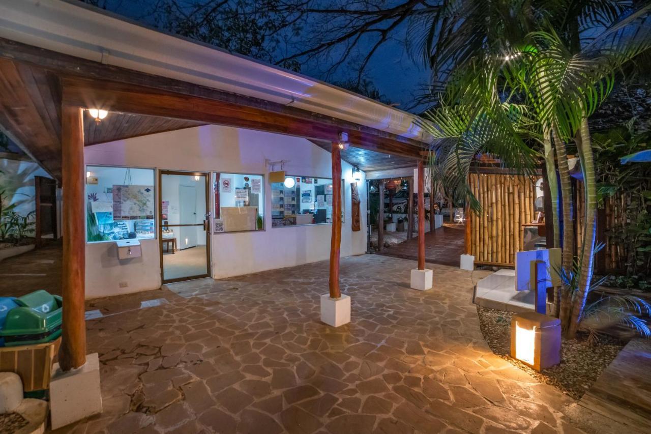 Hotel Pasatiempo Tamarindo Exteriör bild