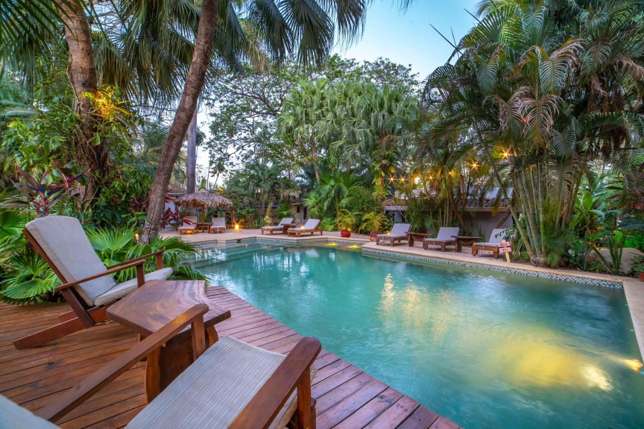 Hotel Pasatiempo Tamarindo Exteriör bild