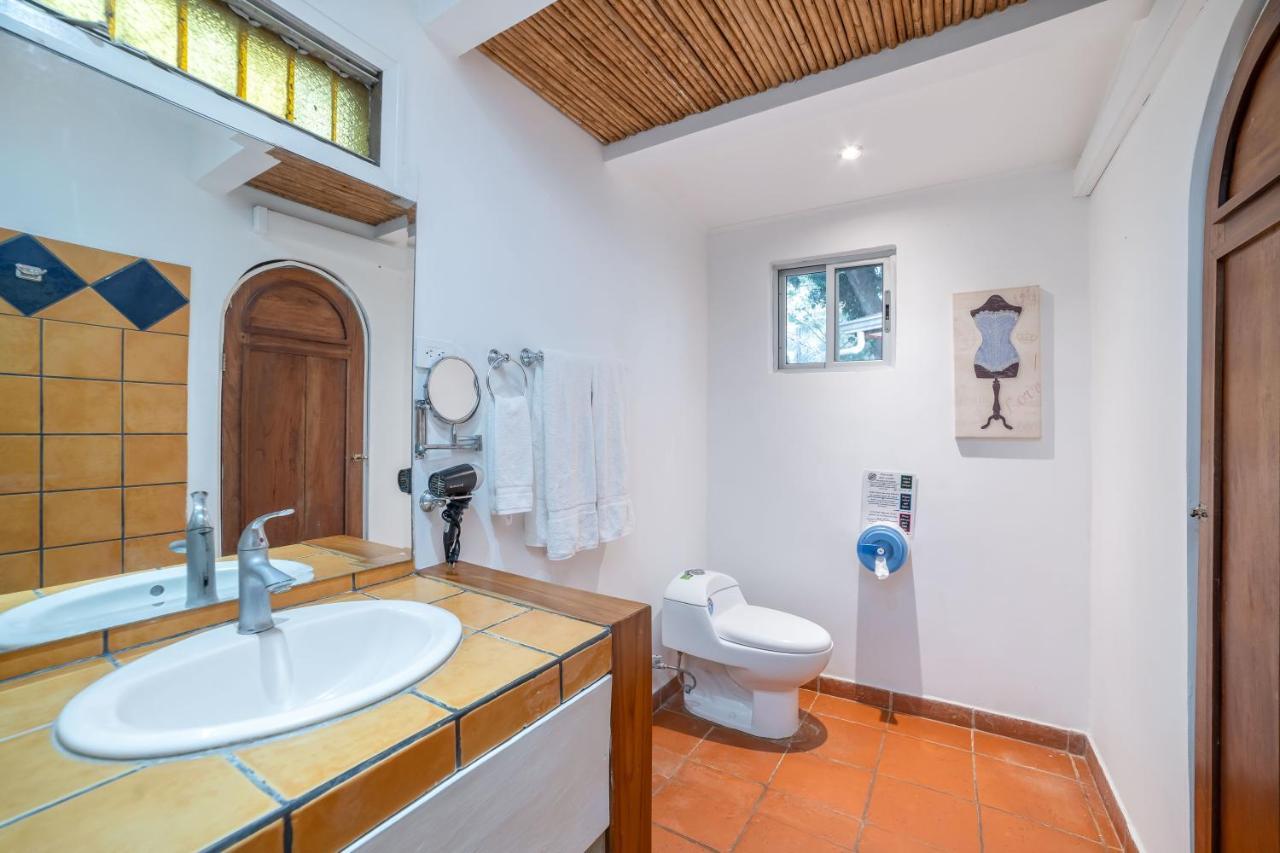 Hotel Pasatiempo Tamarindo Exteriör bild
