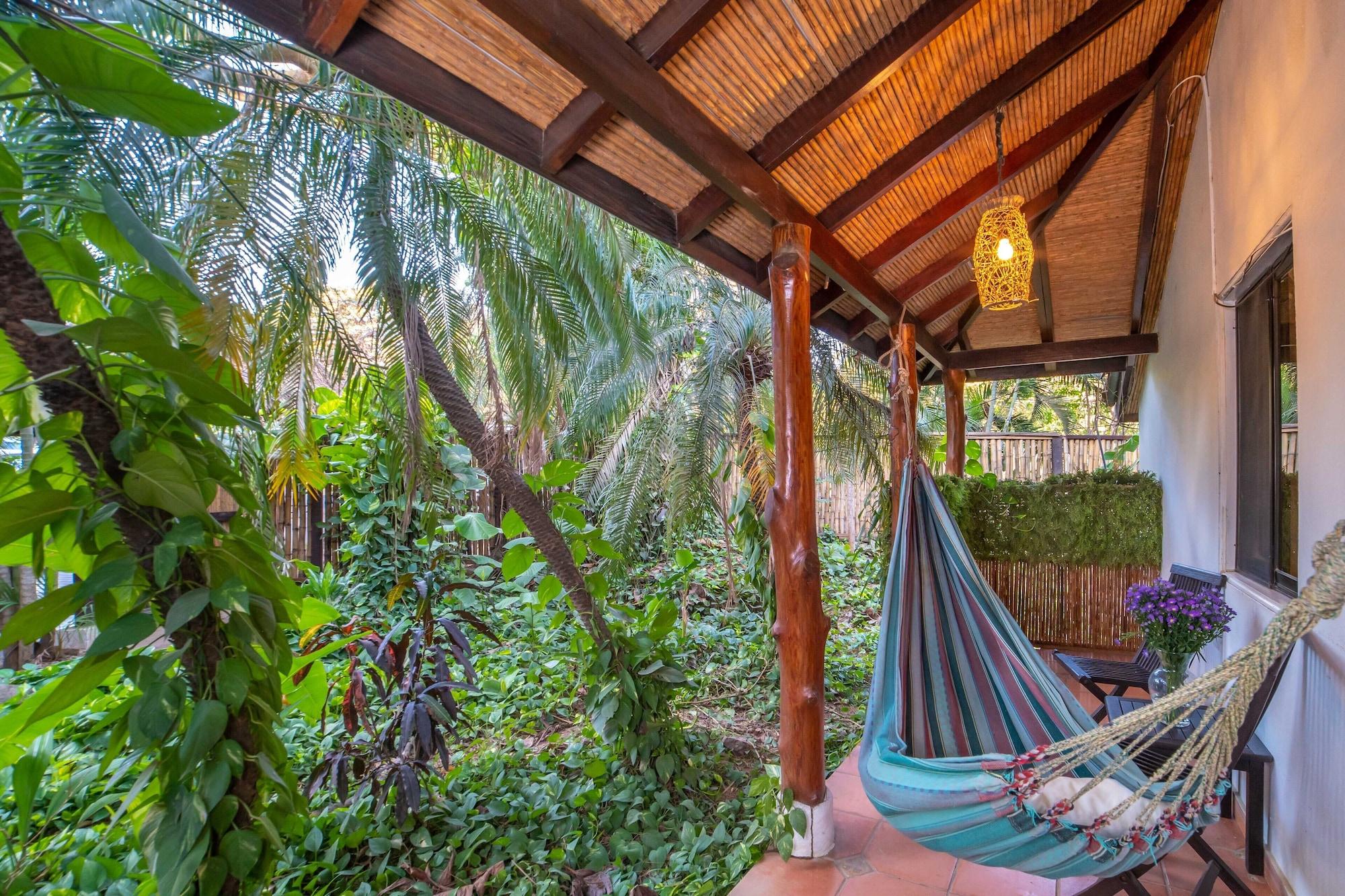 Hotel Pasatiempo Tamarindo Exteriör bild